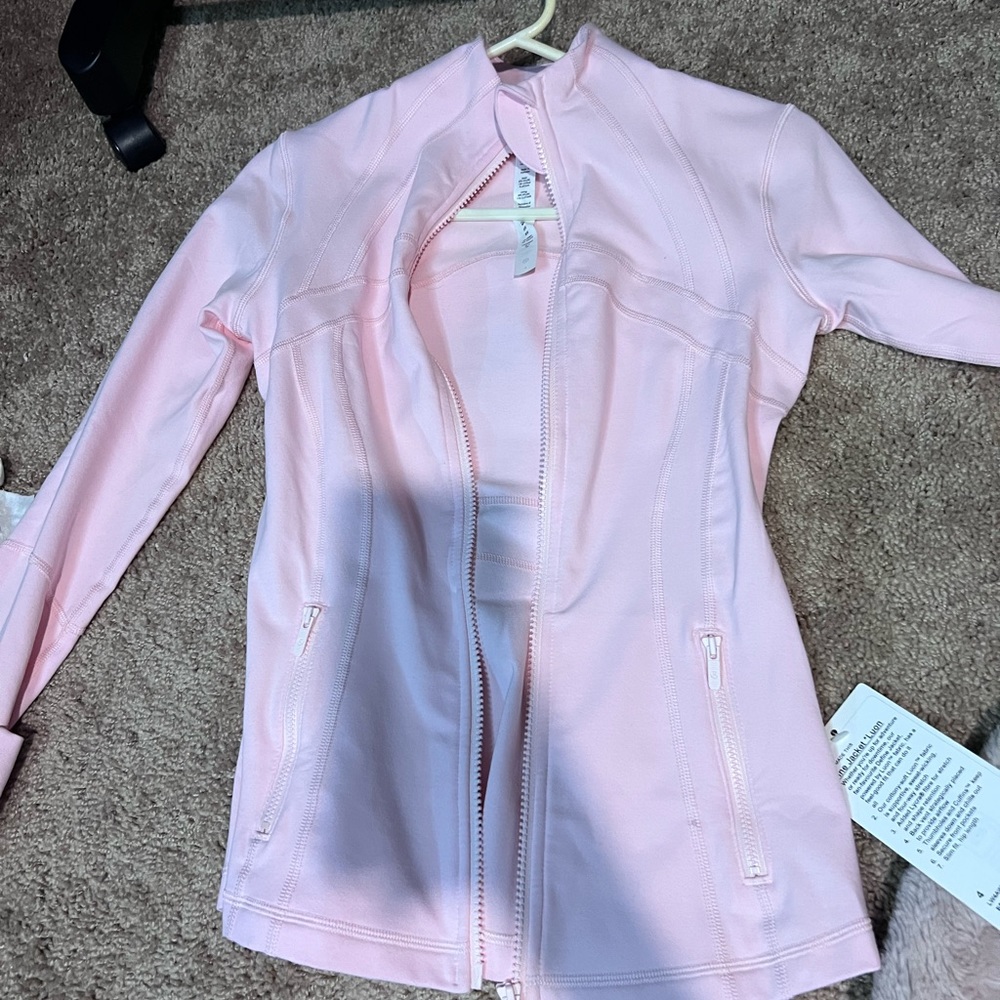 *SOLD* Lululemon define jacket strawberry milkshake